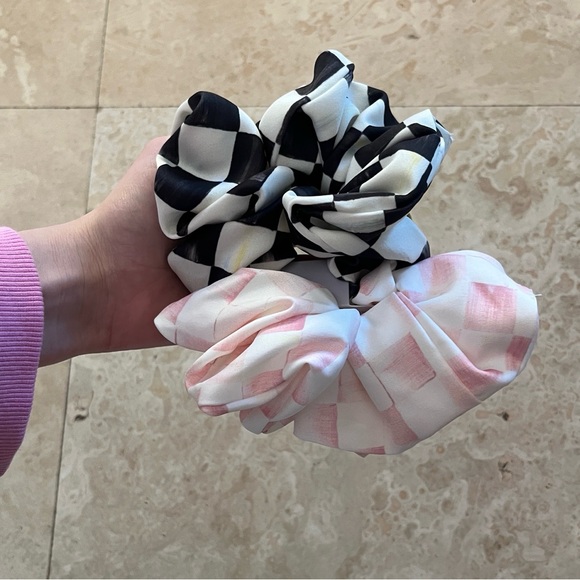 MacKenzie-Childs Checkered and Pink Scrunchie Set of 2 - Picture 4 of 5